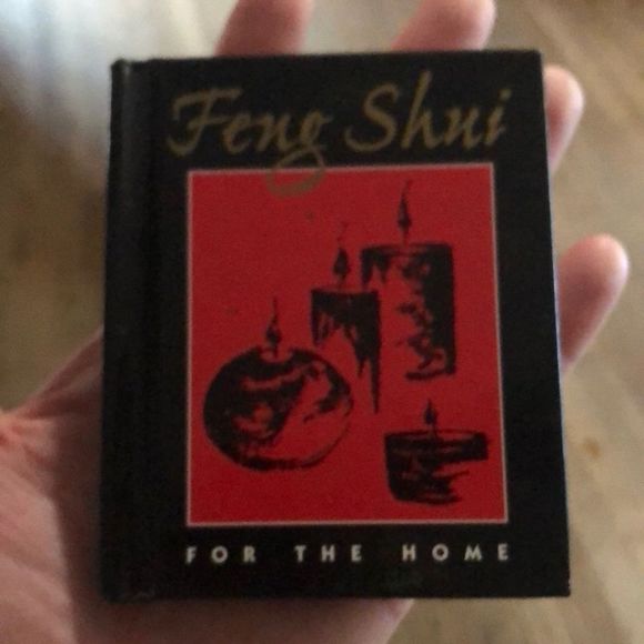 Mini Feng Shui book - Picture 1 of 6
